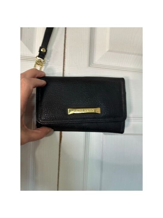Steve Madden Handbags - Steve Madden Wristlet